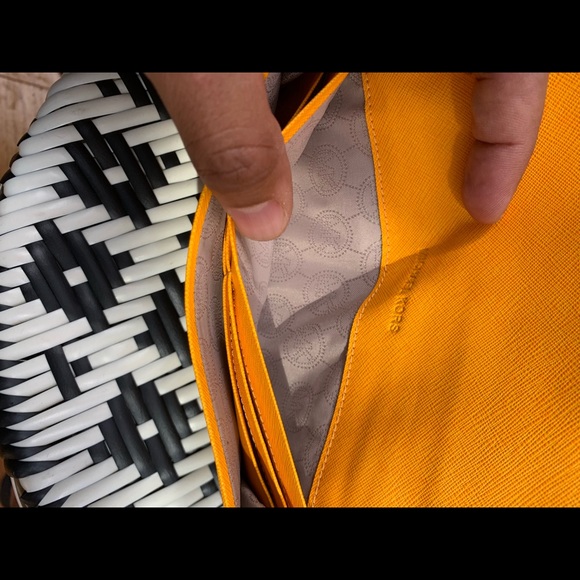 Micheal Kors - Picture 6 of 6